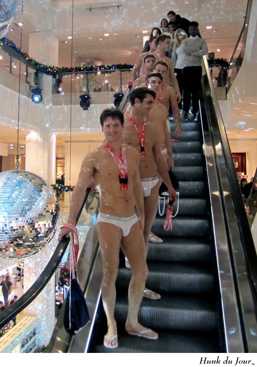 - Hunk du Jour - Hunk du Jour