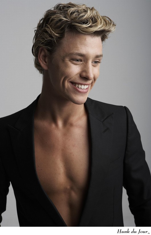 Mitch Hewer - Hunk du Jour Mitch Hewer - Hunk du Jour