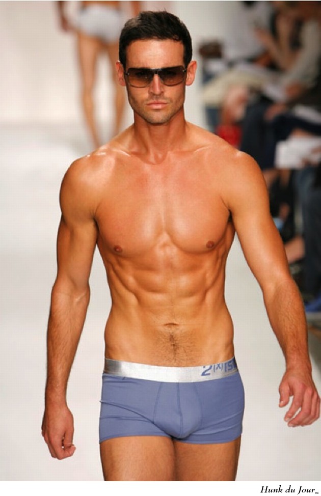 2(x)ist Underwear Model - Hunk du Jour 2(x)ist Underwear Model - Hunk du Jour