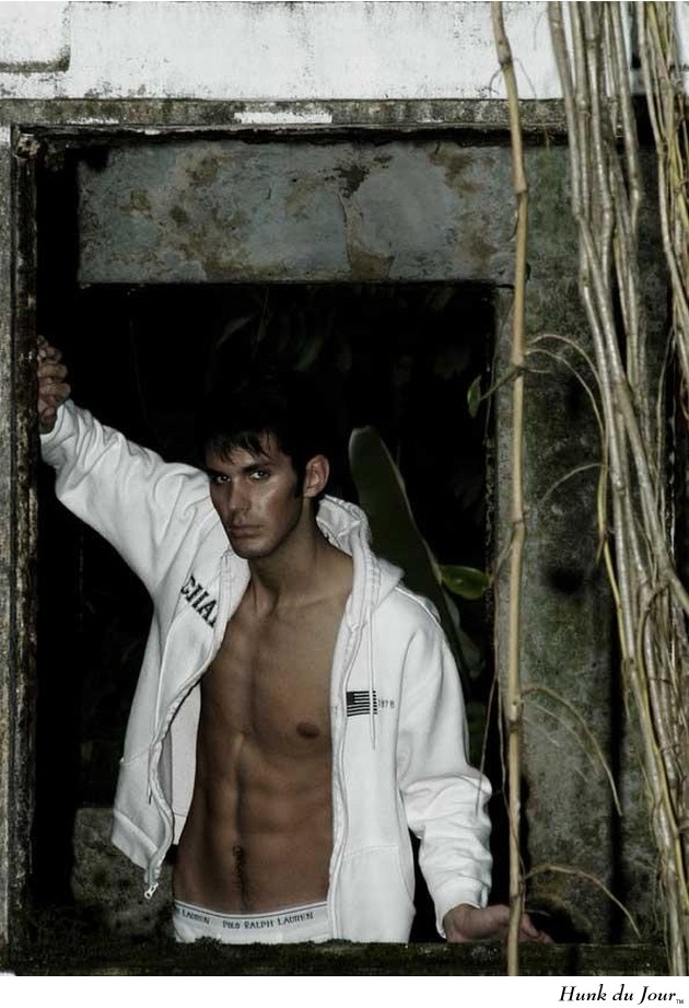 - Hunk du Jour - Hunk du Jour
