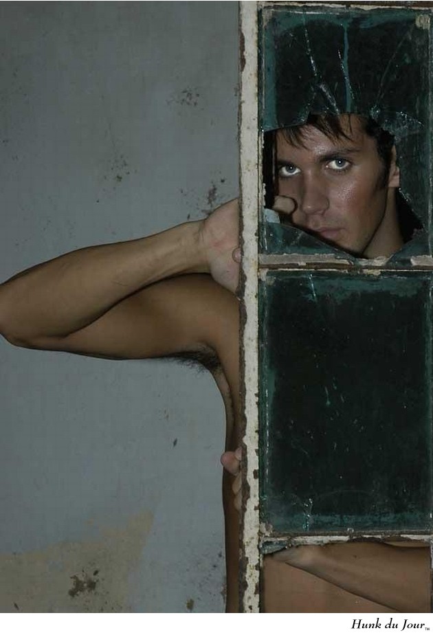 - Hunk du Jour - Hunk du Jour
