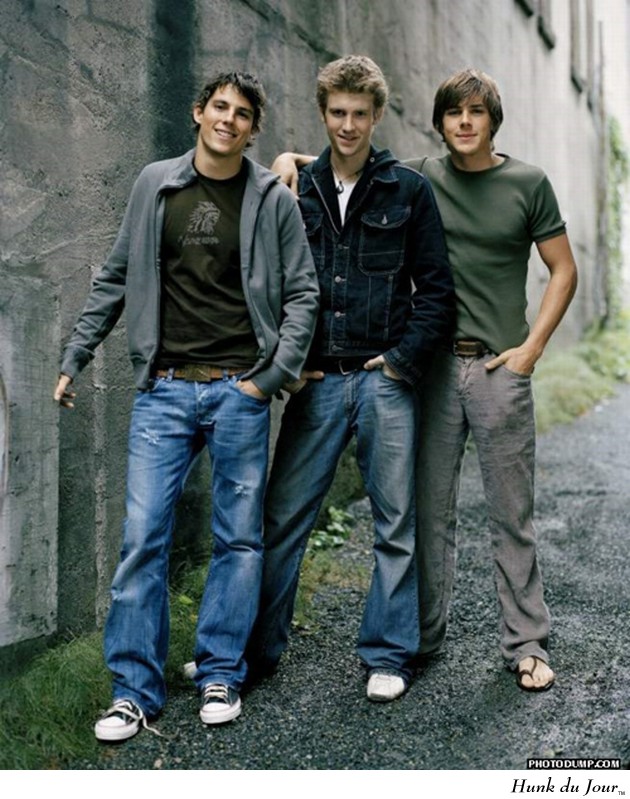 Chris Lowell and the boys from Life as We Know It - Hunk du Jour Chris Lowell and the boys from Life as We Know It - Hunk du Jour
