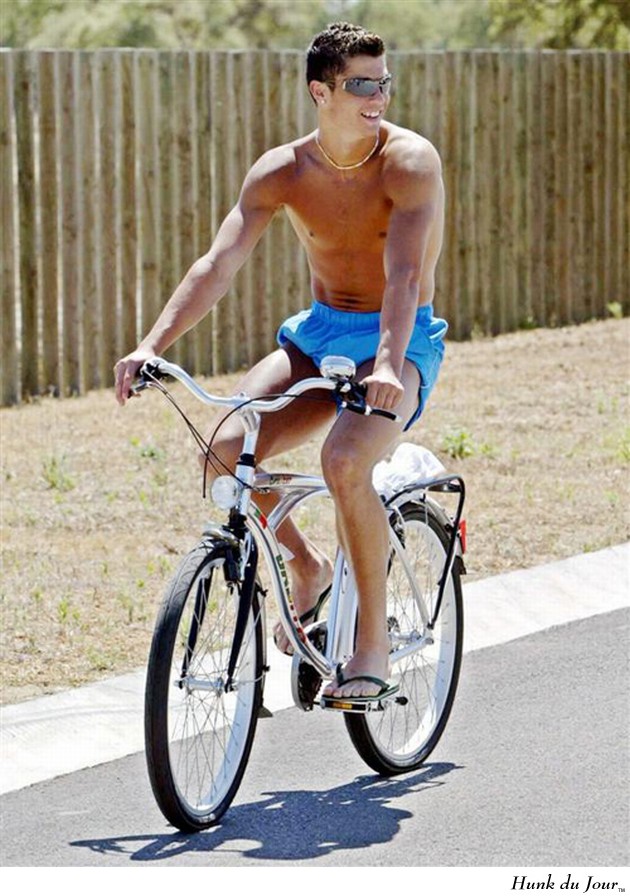 Riding his bike shirtless - Hunk du Jour Riding his bike shirtless - Hunk du Jour