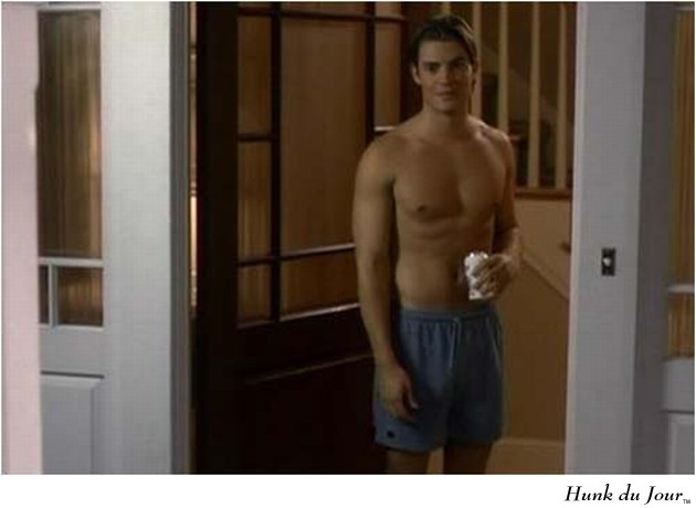 Desperate Housewives Stud Josh Henderson - Hunk du Jour Desperate Housewives Stud Josh Henderson - Hunk du Jour