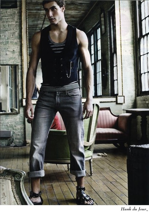 - Hunk du Jour - Hunk du Jour