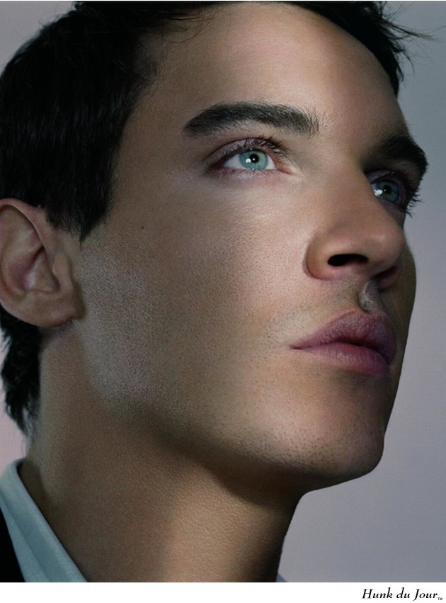 - Hunk du Jour - Hunk du Jour