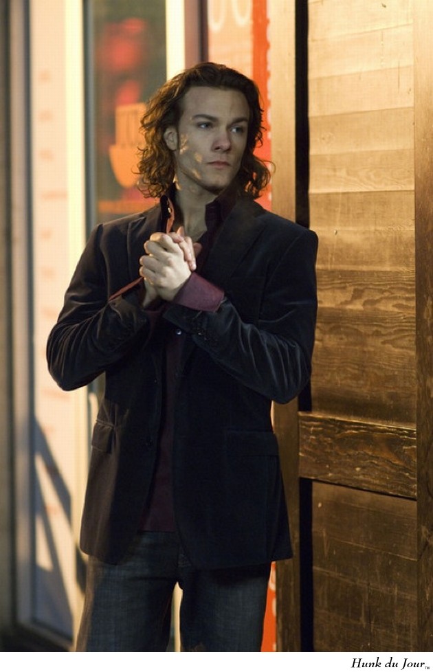 Kyle Schmid - Hunk du Jour Kyle Schmid - Hunk du Jour