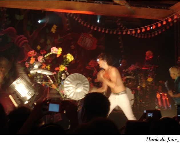 MIKA performs live at the Showbox SODO in Seattle, WA - Hunk du Jour MIKA performs live at the Showbox SODO in Seattle, WA - Hunk du Jour
