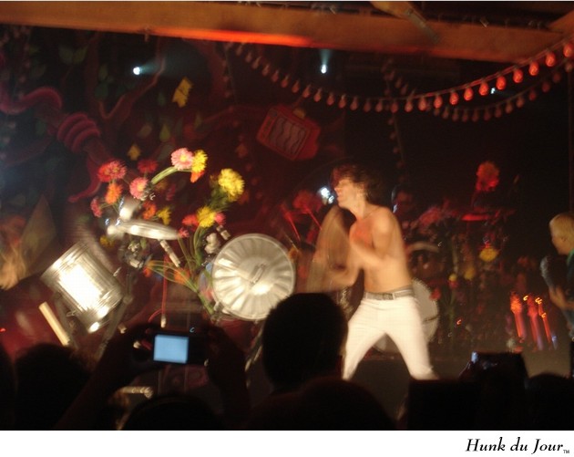 MIKA performs live at the Showbox SODO in Seattle, WA - Hunk du Jour MIKA performs live at the Showbox SODO in Seattle, WA - Hunk du Jour