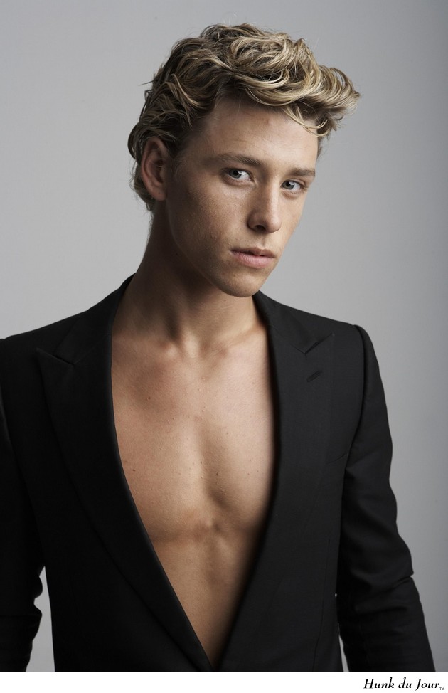 Mitch Hewer - Hunk du Jour Mitch Hewer - Hunk du Jour