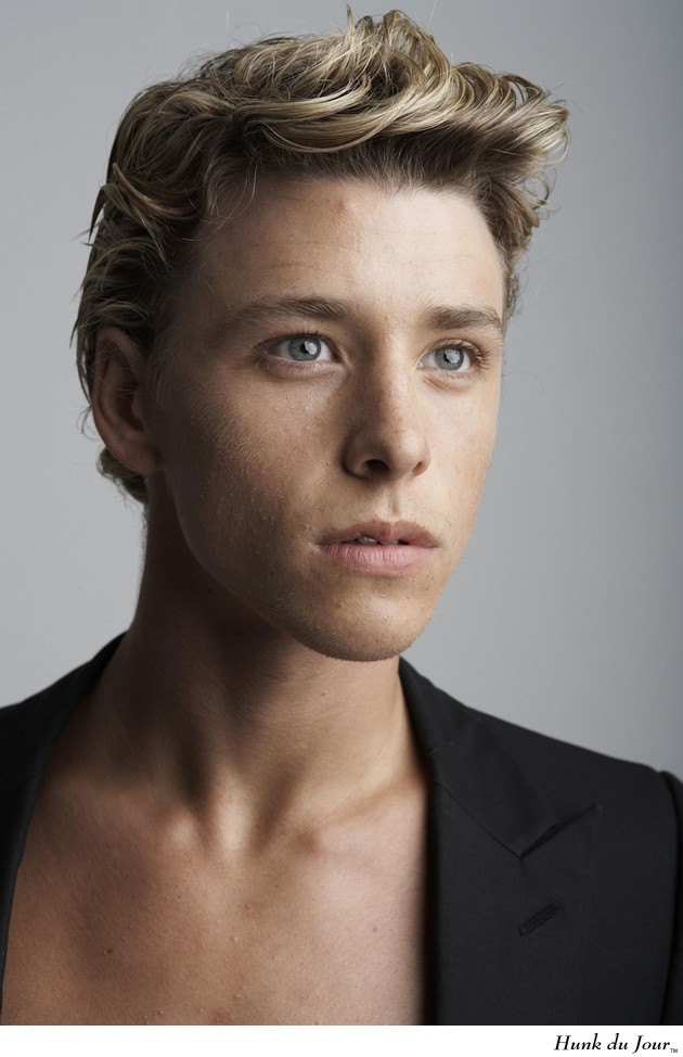 Mitch Hewer - Hunk du Jour Mitch Hewer - Hunk du Jour