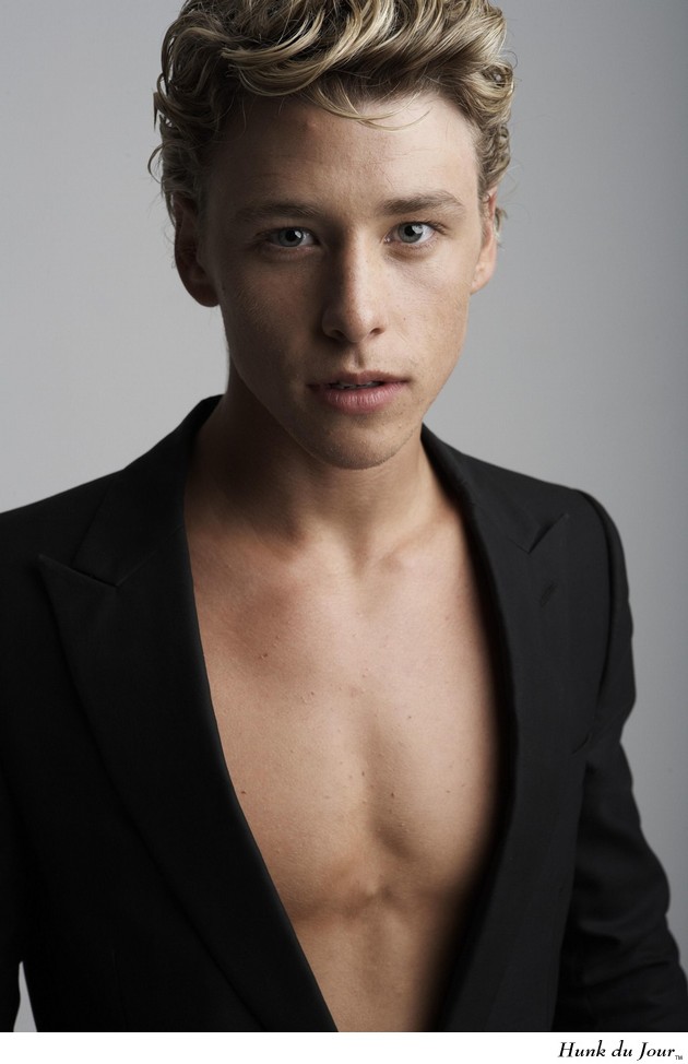 Mitch Hewer - Hunk du Jour Mitch Hewer - Hunk du Jour