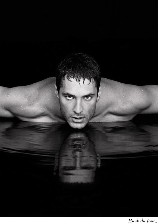 Raoul Bova Muscular Back - Hunk du Jour Raoul Bova Muscular Back - Hunk du Jour