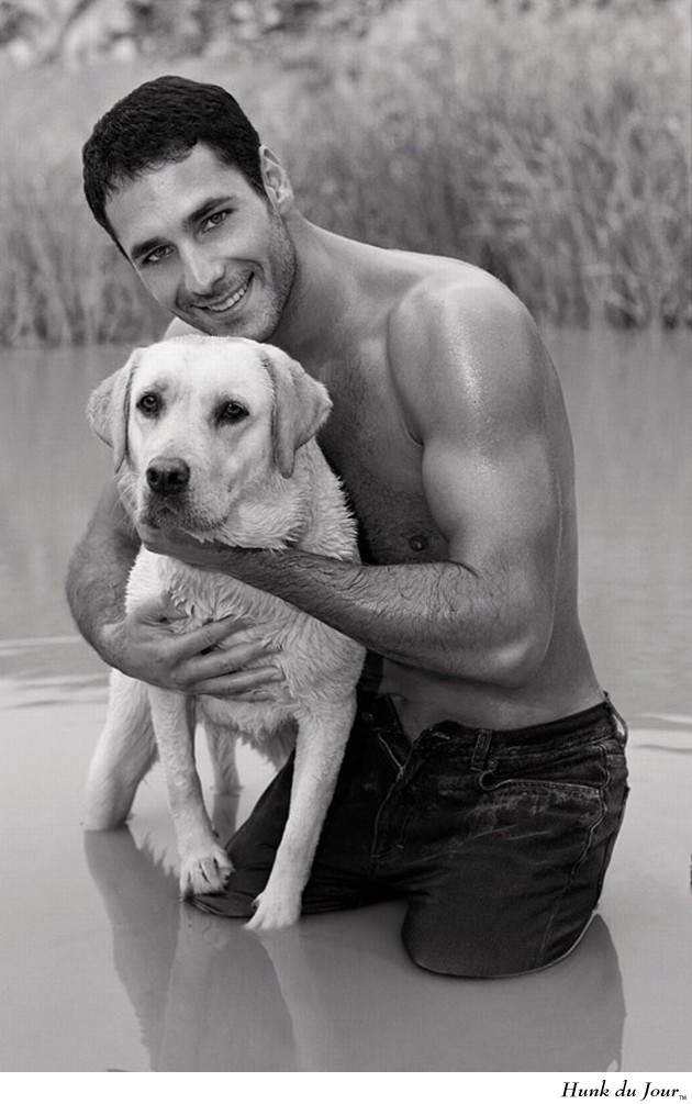 Raoul Bova with Dog - Hunk du Jour Raoul Bova with Dog - Hunk du Jour