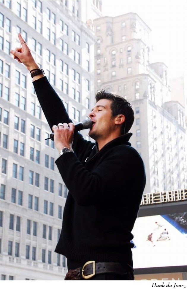 Robin Thicke / Photo credit: Scott Yeckes - Hunk du Jour Robin Thicke / Photo credit: Scott Yeckes - Hunk du Jour