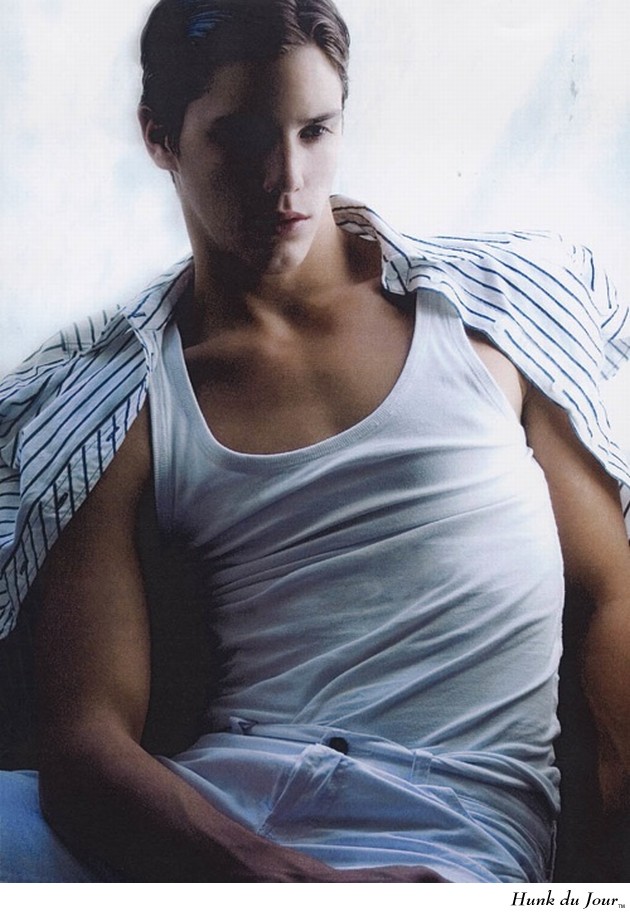 - Hunk du Jour - Hunk du Jour