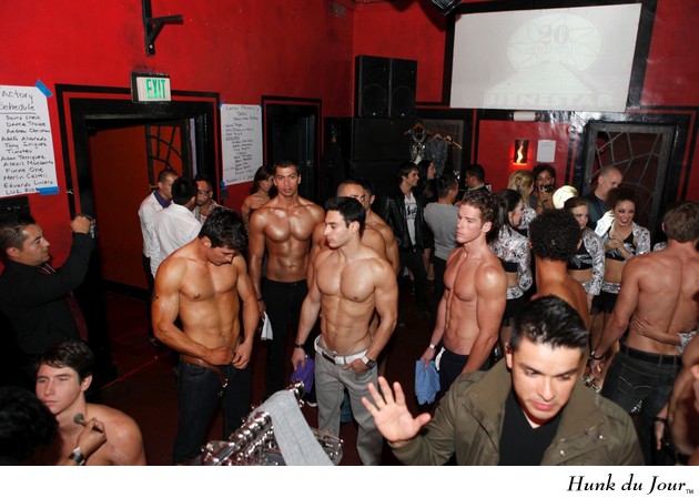 Timoteo Backstage - Hunk du Jour Timoteo Backstage - Hunk du Jour