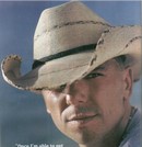 Kenny Chesney : Not Gay.