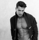 Your Hunk of the Day: Max Papendieck