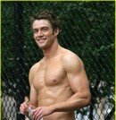Your Hunk of the Day: Robert Buckley