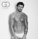 Your Hunk of the Day: Stuart Reardon